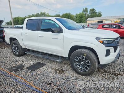 Czwarte zdjęcie samochodu z boku: 2024 CHEVROLET COLORADO Z71 VIN:1GCPTDEK1R1229723 - miniatura