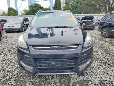 Piąte zdjęcie samochodu w środku: 2014 FORD ESCAPE TITANIUM VIN:1FMCU9J9XEUB53709 - miniatura