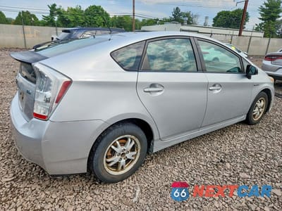 Trzecie zdjęcie samochodu z tyłu: 2010 TOYOTA PRIUS III VIN:JTDKN3DU7A5084749 - miniatura
