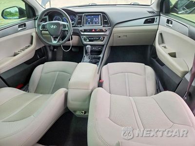 Zdjęcie 8 z 12 samochodu: 2019 HYUNDAI SONATA SE VIN:5NPE24AF3KH787851 - miniatura