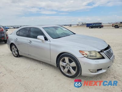 Czwarte zdjęcie samochodu z boku: 2010 LEXUS LS 460 VIN:JTHBL5EFXA5100085 - miniatura
