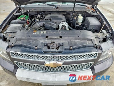 Zdjęcie 12 z 13 samochodu: 2011 CHEVROLET SUBURBAN K1500 LT VIN:1GNSKJE38BR278503 - miniatura