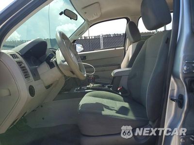 Zdjęcie 7 z 12 samochodu: 2010 FORD ESCAPE XLS VIN:1FMCU0C7XAKC41222 - miniatura