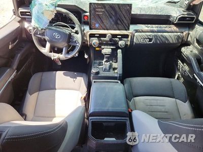 Zdjęcie 8 z 13 samochodu: 2024 TOYOTA TACOMA TRD SPORT VIN:3TMLB5JN5RM068304 - miniatura