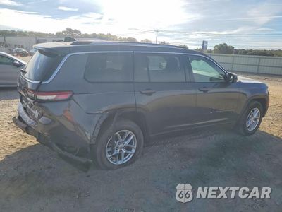 Trzecie zdjęcie samochodu z tyłu: 2023 JEEP GRAND CHEROKEE L LAREDO VIN:1C4RJKAG9P8828510 - miniatura