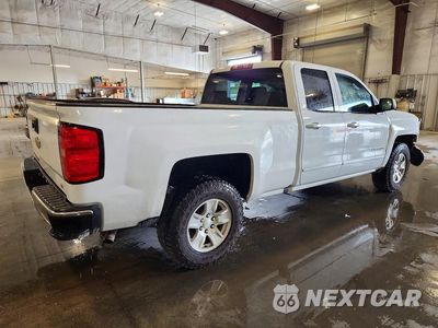 Trzecie zdjęcie samochodu z tyłu: 2018 CHEVROLET SILVERADO C1500 LT VIN:1GCRCRECXJZ175777 - miniatura