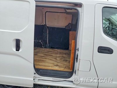 Zdjęcie 11 z 13 samochodu: 2017 NISSAN NV200 DELIVERY VAN VIN:3N6CM0KN3HK707931 - miniatura