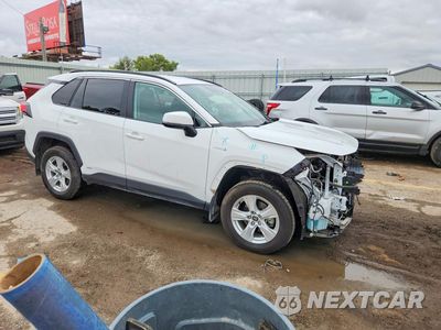 Czwarte zdjęcie samochodu z boku: 2021 TOYOTA RAV4 HYBRID XLE VIN:2T3R6RFV1MW011443 - miniatura