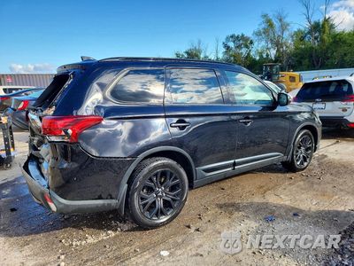 Trzecie zdjęcie samochodu z tyłu: 2018 MITSUBISHI OUTLANDER SE VIN:JA4AD3A38JZ020653 - miniatura