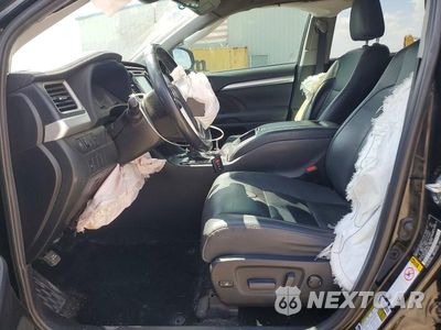 Zdjęcie 7 z 13 samochodu: 2019 TOYOTA HIGHLANDER XLE VIN:5TDKZRFH6KS351138 - miniatura