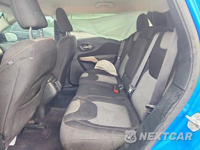 Zdjęcie 11 z 13 samochodu: 2017 JEEP CHEROKEE SPORT VIN:1C4PJLAS7HW610533 - miniatura