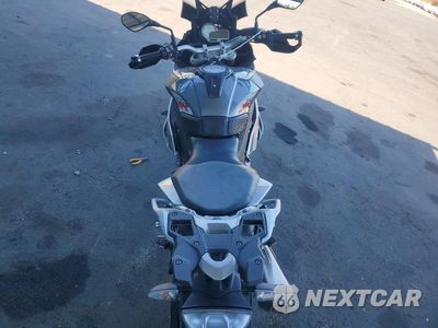 Zdjęcie 6 z 9 samochodu: 2016 BMW S 1000 XR VIN:WB10D1307GZ463178 - miniatura