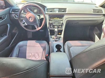 Zdjęcie 8 z 12 samochodu: 2014 VOLKSWAGEN PASSAT S VIN:1VWAT7A33EC027290 - miniatura