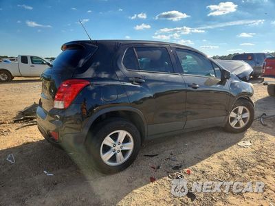 Trzecie zdjęcie samochodu z tyłu: 2020 CHEVROLET TRAX LS VIN:KL7CJKSB6LB075800 - miniatura