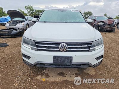 Piąte zdjęcie samochodu w środku: 2018 VOLKSWAGEN TIGUAN SE VIN:3VV2B7AX3JM055419 - miniatura