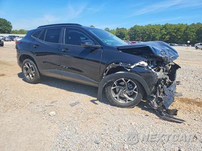 Czwarte zdjęcie samochodu z boku: 2024 CHEVROLET TRAX 1LT VIN:KL77LHE28RC031164 - miniatura