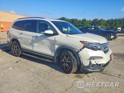 Czwarte zdjęcie samochodu z boku: 2019 HONDA PILOT TOURING VIN:5FNYF6H91KB017644 - miniatura