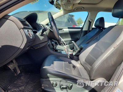 Zdjęcie 7 z 12 samochodu: 2012 VOLKSWAGEN PASSAT SE VIN:1VWBP7A32CC086711 - miniatura