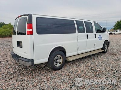 Trzecie zdjęcie samochodu z tyłu: 2017 CHEVROLET EXPRESS G3500 LT VIN:1GAZGPFG5H1158266 - miniatura