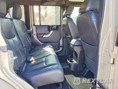 Zdjęcie 10 z 13 samochodu: 2017 JEEP WRANGLER UNLIMITED SAHARA VIN:1C4BJWEG4HL739168 - miniatura
