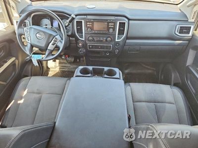 Zdjęcie 8 z 13 samochodu: 2018 NISSAN TITAN S VIN:1N6AA1EJ1JN533145 - miniatura
