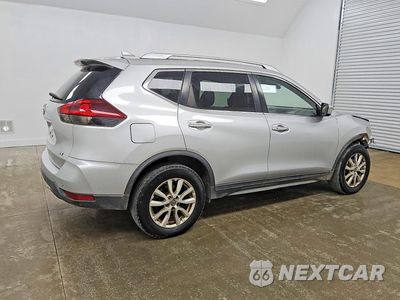 Trzecie zdjęcie samochodu z tyłu: 2019 NISSAN ROGUE SV VIN:KNMAT2MT2KP517659 - miniatura