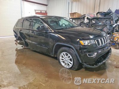 Czwarte zdjęcie samochodu z boku: 2018 JEEP GRAND CHEROKEE LAREDO VIN:1C4RJEAG8JC412261 - miniatura