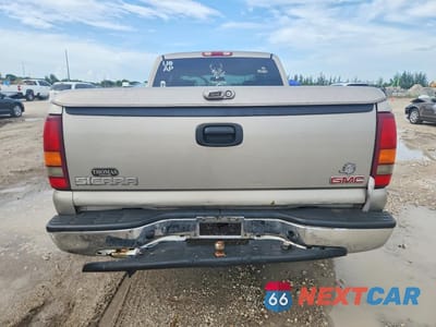Zdjęcie 6 z 12 samochodu: 2003 GMC NEW SIERRA C1500 VIN:2GTEC19V031330098 - miniatura