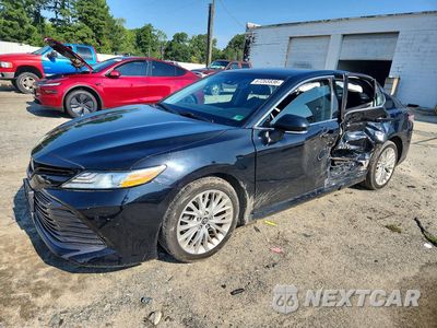 2018 TOYOTA CAMRY XLE 4T1B11HK5JU027184 - główne zdjęcie licytacji z USA - miniatura