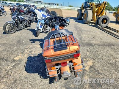 Czwarte zdjęcie samochodu z boku: 2008 HARLEY-DAVIDSON FLHTCUI 105TH ANNIVERSARY EDITION VIN:1HD1FC4488Y611679 - miniatura