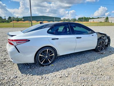 Trzecie zdjęcie samochodu z tyłu: 2019 TOYOTA CAMRY XSE VIN:4T1B61HK3KU242064 - miniatura