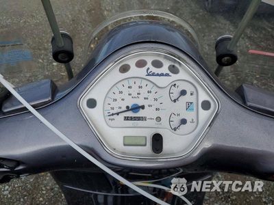 Zdjęcie 7 z 9 samochodu: 2005 VESPA GRANTURISMO 200 VIN:ZAPM319K755002808 - miniatura