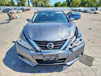 Piąte zdjęcie samochodu w środku: 2016 NISSAN ALTIMA 2.5 S VIN:1N4AL3AP2GC195946 - miniatura