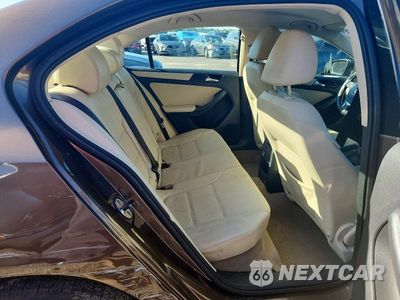 Zdjęcie 10 z 12 samochodu: 2012 VOLKSWAGEN JETTA SE VIN:3VWDP7AJ0CM131408 - miniatura