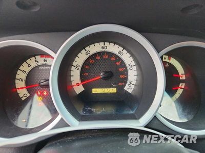 Zdjęcie 9 z 12 samochodu: 2013 TOYOTA TACOMA V6 VIN:3TMLU4EN7DM107174 - miniatura