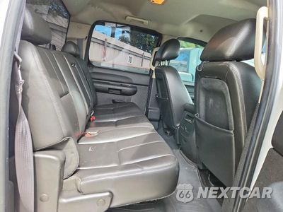 Zdjęcie 10 z 12 samochodu: 2011 CHEVROLET SILVERADO K1500 LT VIN:3GCPKSE32BG317350 - miniatura