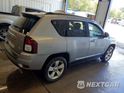 Trzecie zdjęcie samochodu z tyłu: 2015 JEEP COMPASS LATITUDE VIN:1C4NJDEB2FD151850 - miniatura