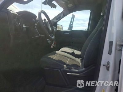 Zdjęcie 7 z 13 samochodu: 2019 CHEVROLET SILVERADO C1500 VIN:1GCRWAEF8KZ199628 - miniatura