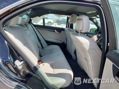 Zdjęcie 10 z 12 samochodu: 2014 MERCEDES-BENZ C 250 VIN:WDDGF4HB7EA939101 - miniatura