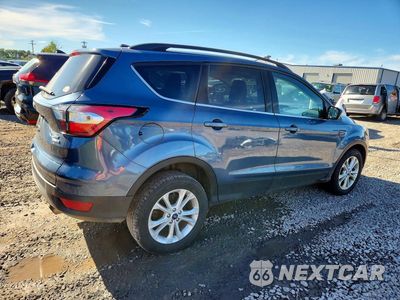Trzecie zdjęcie samochodu z tyłu: 2018 FORD ESCAPE SE VIN:1FMCU9GD5JUC25731 - miniatura