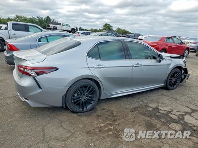 Trzecie zdjęcie samochodu z tyłu: 2024 TOYOTA CAMRY XSE VIN:4T1K31AK1RU067584 - miniatura
