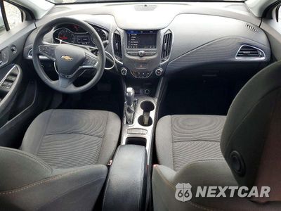 Zdjęcie 8 z 12 samochodu: 2019 CHEVROLET CRUZE LS VIN:1G1BC5SM1K7151722 - miniatura