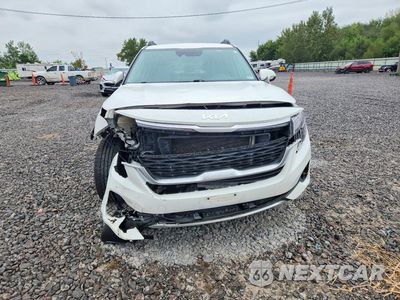 Piąte zdjęcie samochodu w środku: 2023 KIA SELTOS NIGHTFALL VIN:KNDEUCA20P7348619 - miniatura