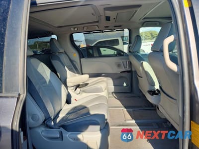 Zdjęcie 11 z 13 samochodu: 2011 TOYOTA SIENNA LIMITED 7-PASSENGER VIN:5TDYK3DC2BS079688 - miniatura