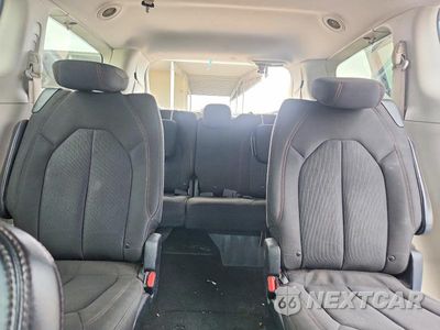 Zdjęcie 10 z 13 samochodu: 2017 CHRYSLER PACIFICA LX VIN:2C4RC1CGXHR598077 - miniatura