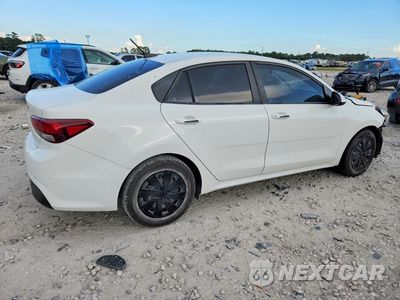 Trzecie zdjęcie samochodu z tyłu: 2020 KIA RIO LX VIN:3KPA24AD9LE285932 - miniatura