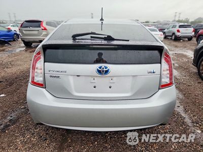 Zdjęcie 6 z 12 samochodu: 2013 TOYOTA PRIUS THREE VIN:JTDKN3DU8D5661809 - miniatura