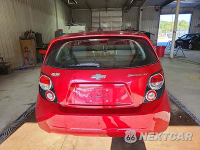 Zdjęcie 6 z 12 samochodu: 2016 CHEVROLET SONIC LT VIN:1G1JC6SG7G4166407 - miniatura