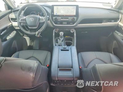 Zdjęcie 8 z 13 samochodu: 2026 TOYOTA GRAND HIGHLANDER PLATINUM VIN:5TDAAAB57TS132738 - miniatura