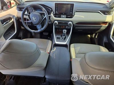 Zdjęcie 8 z 13 samochodu: 2019 TOYOTA RAV4 LIMITED VIN:JTMY1RFV2KD010564 - miniatura